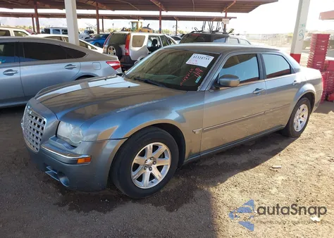 2006 Chrysler 300 Touring z USA, uszkodzony, nr VIN 2C3KA53G26H488162